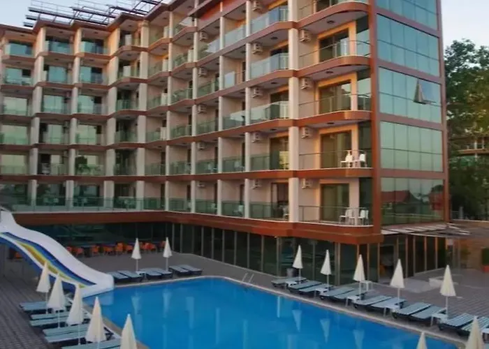 Bayar Garden Beach Hotel